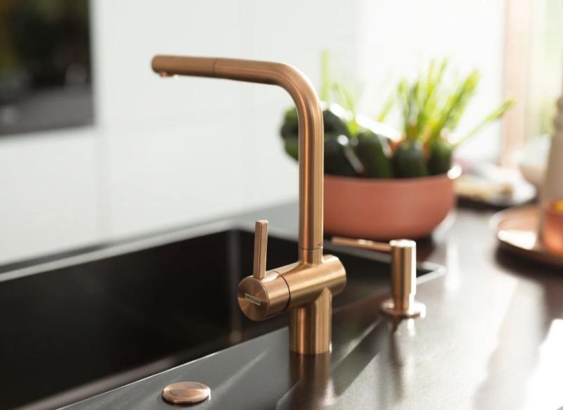 Franke copper Kitchen tap Atlas Neo with extendable spout pvd copper 115.0628.208