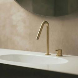 Waterevolution Flow 2-hole sink faucet Brushed Brass with small V 127mm spout T1121VLE