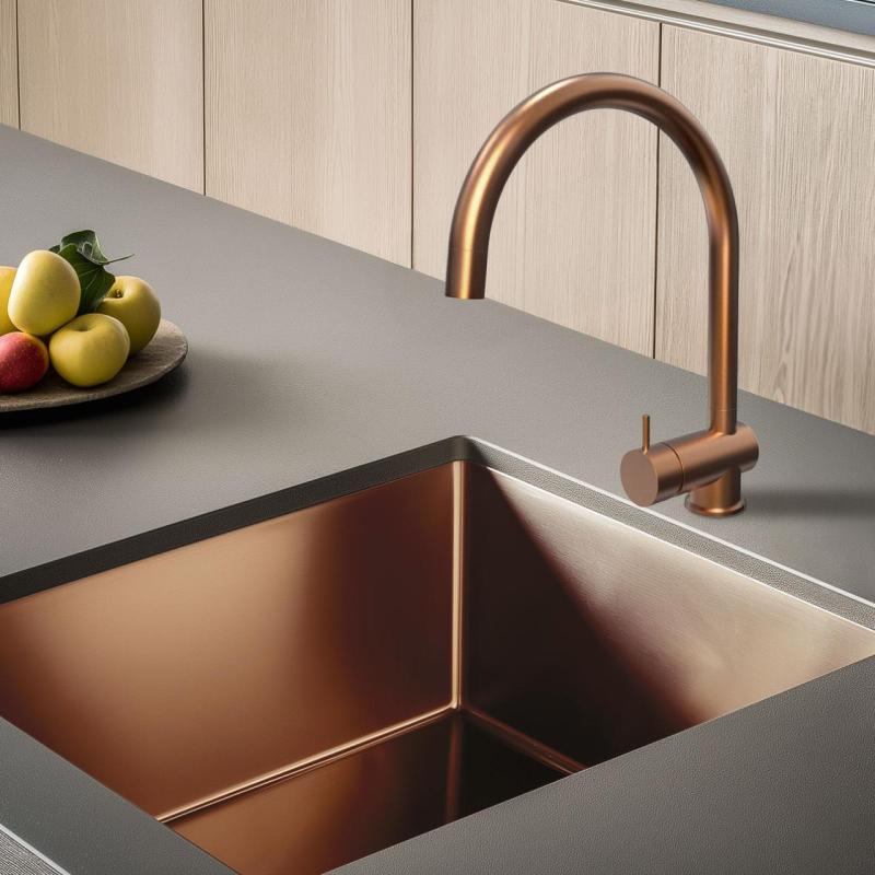 Waterevolution Flow kitchen mixer tap PVD Brushed Copper with pull-out spout T155CPE