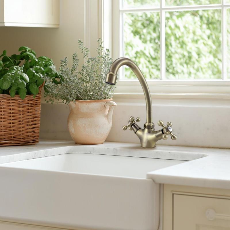 AquaTrimo Vivaldi nostalgic kitchen tap bronze 21VV7067BN