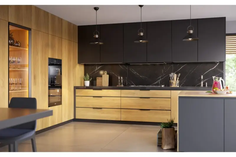 Decor Mees black metal pendant lamp with attached lampshade in the shape of an oil lamp 2363