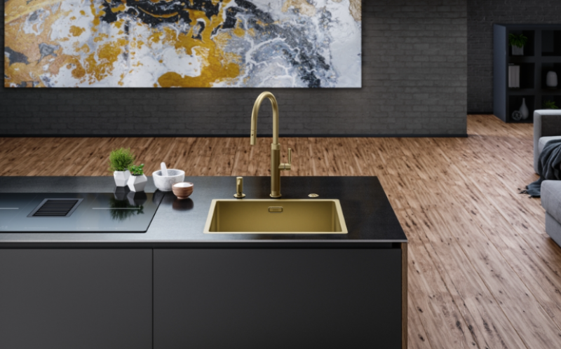 Franke Mythos Masterpiece Kitchen Faucet Gold with J-Spout and Pull-Out Spray - 115.0711.558