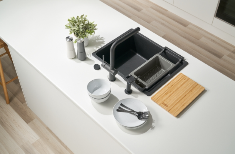 Franke Universal Accessory All-In Set 1 - Cutting Board, Plastic Insert Tray, and Telescopic Bridge 112.0655.481