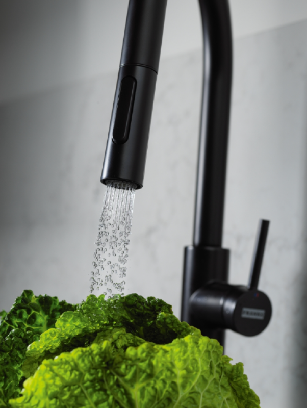 Franke Pescara J Single-Lever Mixer Tap Black with Pull-Out Spout and Spray Function 115.0575.968
