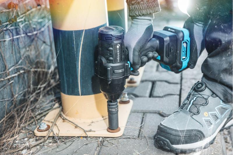 CORDLESS BRUSHLESS IMPACT WRENCH 1000 Nm 18V