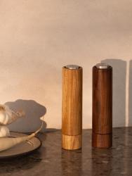 Woodsea Upside Down Oak - Oak wooden salt mill Ø5.4x22.5 cm 1208971591